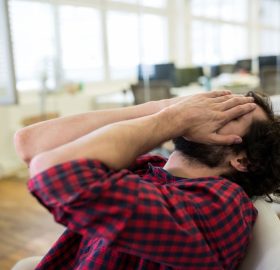 irritabilidad al llegar a casa después de trabajar